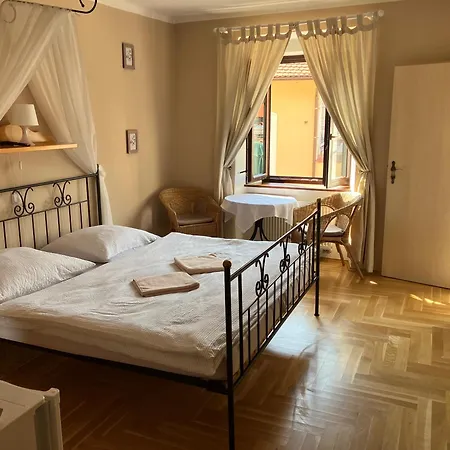 U Mrázků Penzion 3*